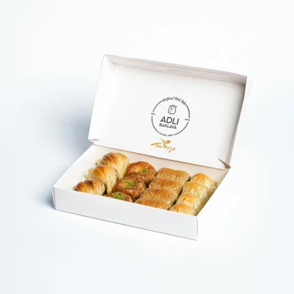 باقلوا مخلوط پسته نیم کیلویی